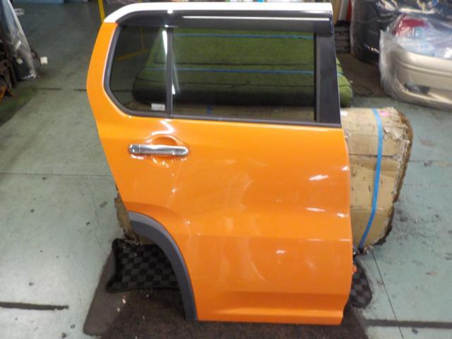 フレアクロスオーバー MS41S 右後ドア A7K/オレンジ+白ルーフ【個人宅宛発送不可】拍卖