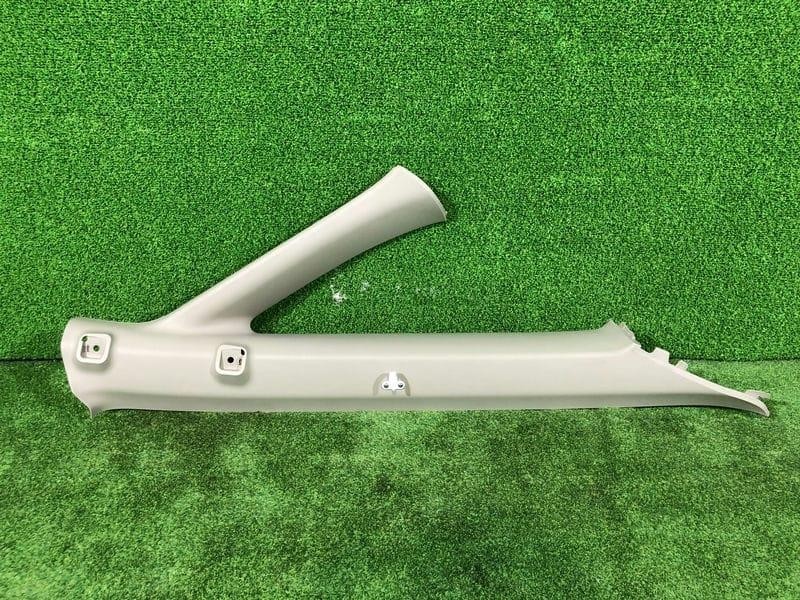 MITSUBISHI 三菱 デリカ D5 CV5W H20年 純正 右 フロント ピラーガーニッシュ CHAMONIX 7人乗 FRONT PILLAR TRIM -RIGHT ID:2389拍卖