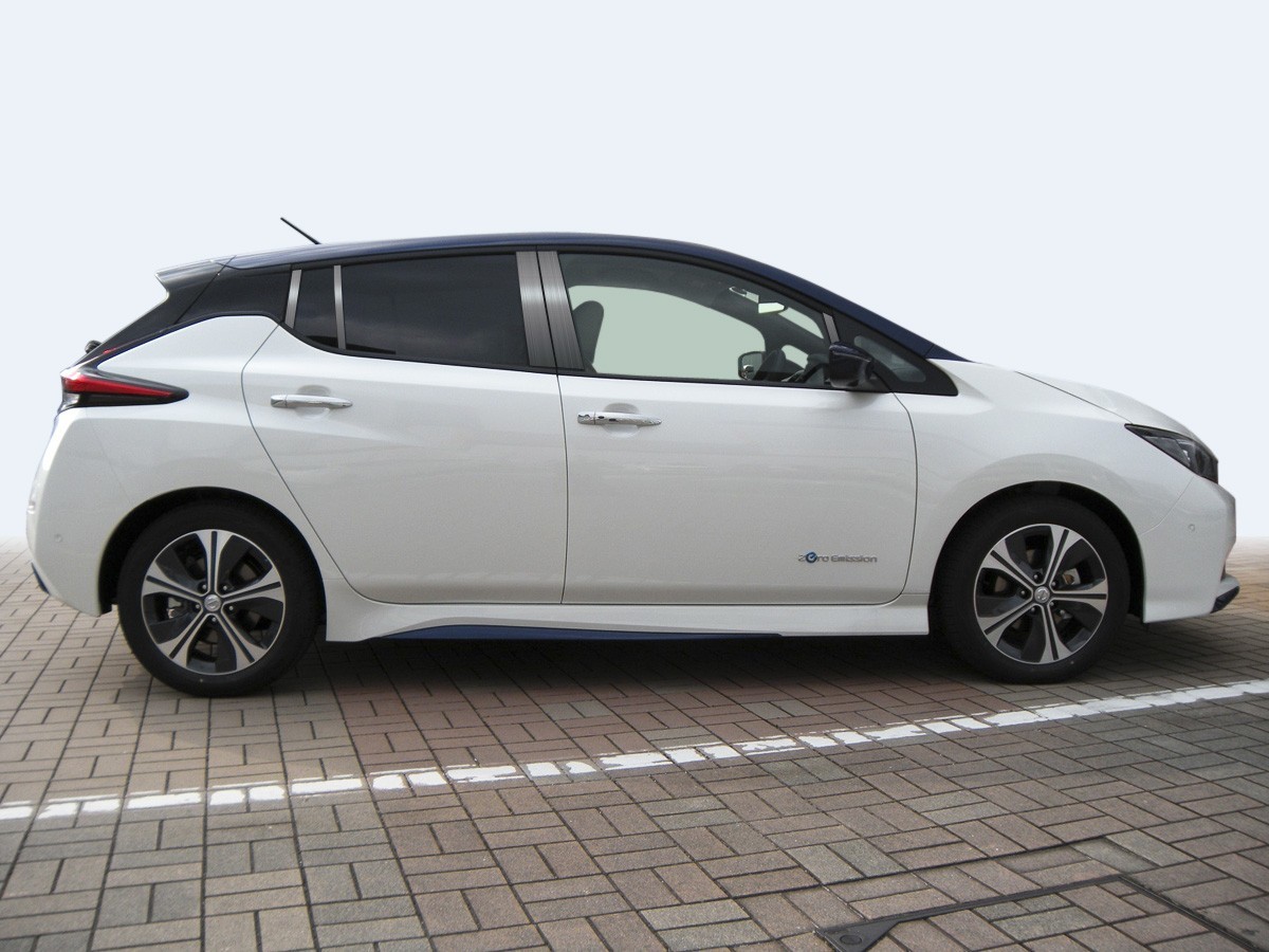 ステンレス ピラー 送料無料 ZE1系 リーフ 10P ヘアライン ブラック カーパーツ拍卖