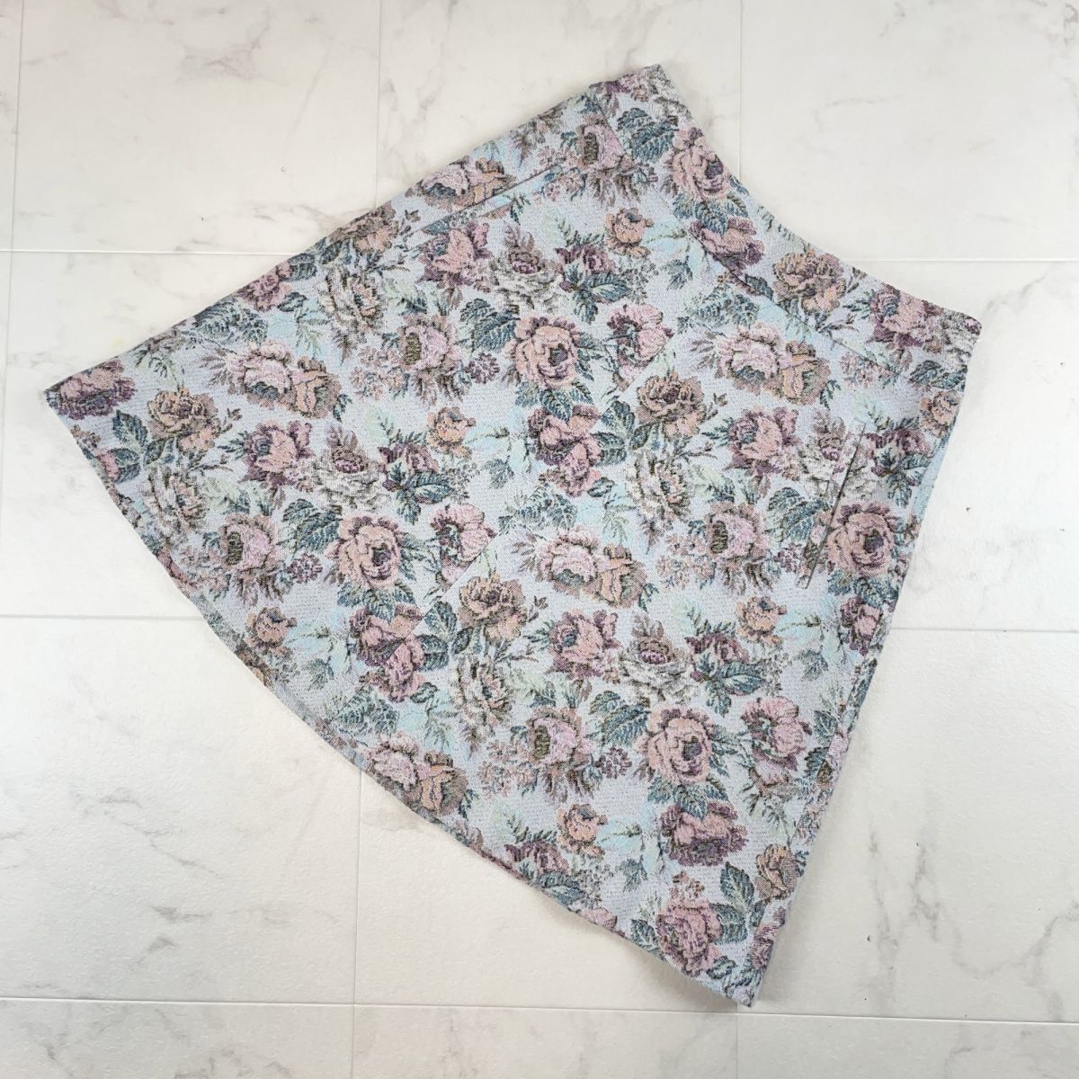 美品 BRIGITTE ブリジット 花柄 バラ柄 ウール混 フレアスカートサイドジップ 膝丈 裏地 水色 ライトブルー ピンク サイズ9*JC958拍卖