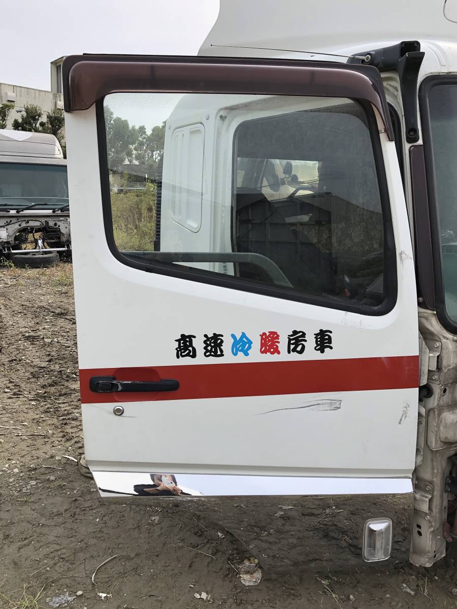 1B045I 三菱ふそうスーパーグレート QKG-FU55VZ ドア 右 運転席側拍卖