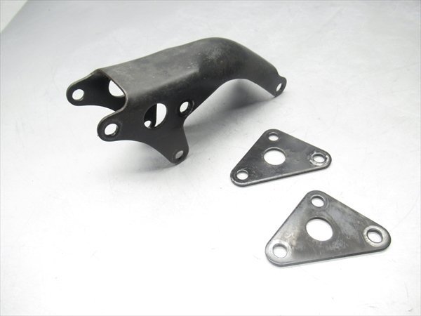 C2R5-1116 スズキ グラストラッカー ビッグボーイ エンジンハンガー マウント 純正品 【NJ4BA-100~ キャブ車 動画有】拍卖