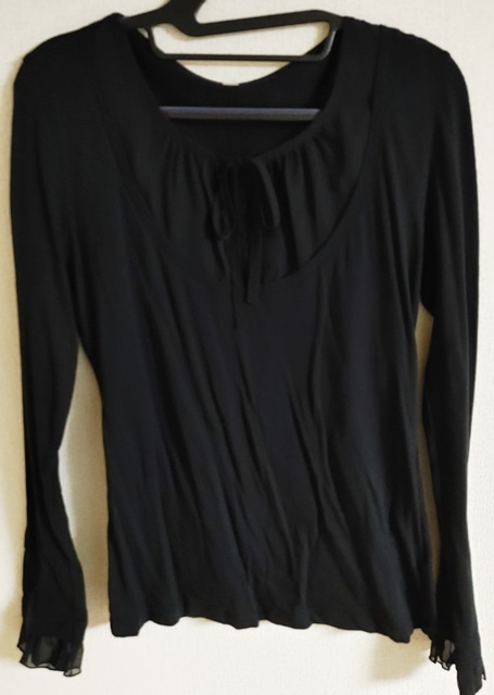 Lサイズ UNIQLO ユニクロ 長袖 カットソー 首元リボン 黒拍卖