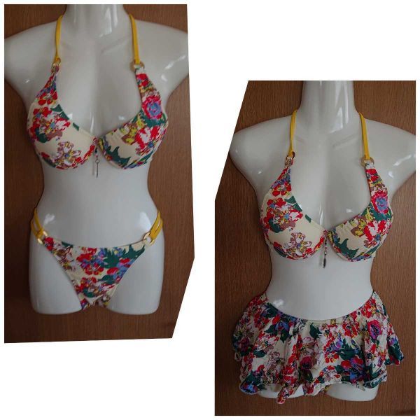 ☆ベージュ×ばら柄のビキニ3点セット☆ワイヤー入り☆S☆ミニスカート付き☆拍卖