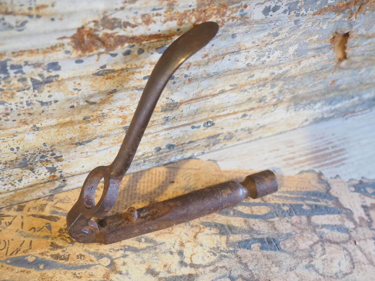 【アイアンの種抜きペンチ】昭和レトロ梅干しナツメ木の実果実古道具アンティーク骨董インテリア農具インダストリアル漬け物鉄製拍卖