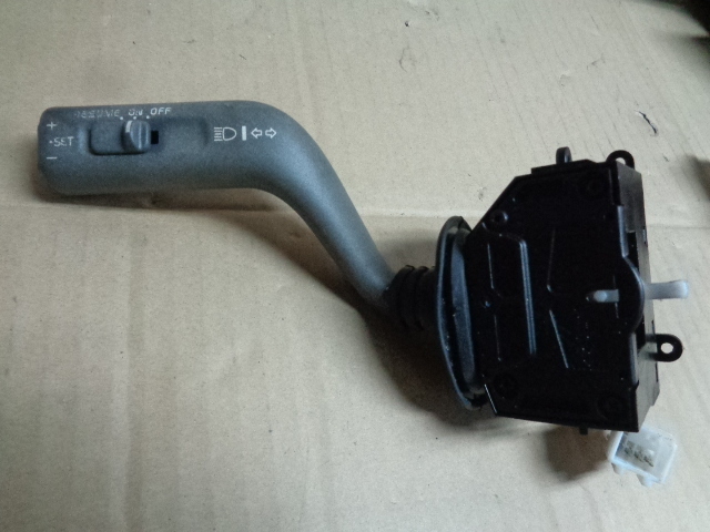 ボルボV40 4B 純正 コンビネーション レバースイッチ拍卖