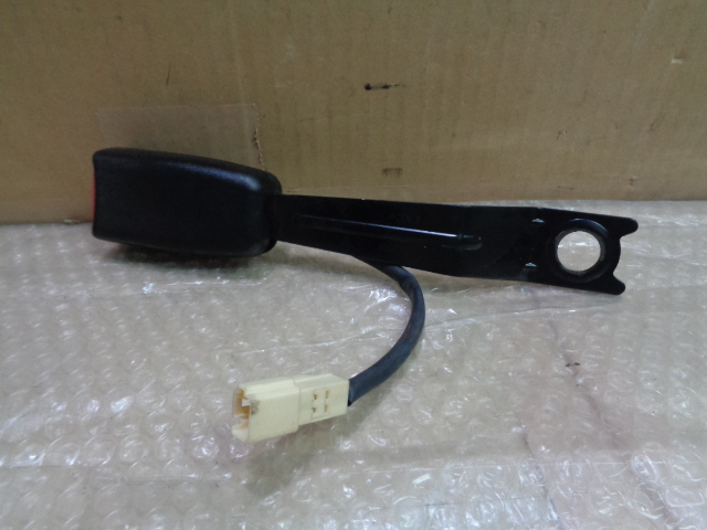 ワゴンR リミテッド MH22S シートベルトキャッチ 運転席 純正 【送料込み】拍卖