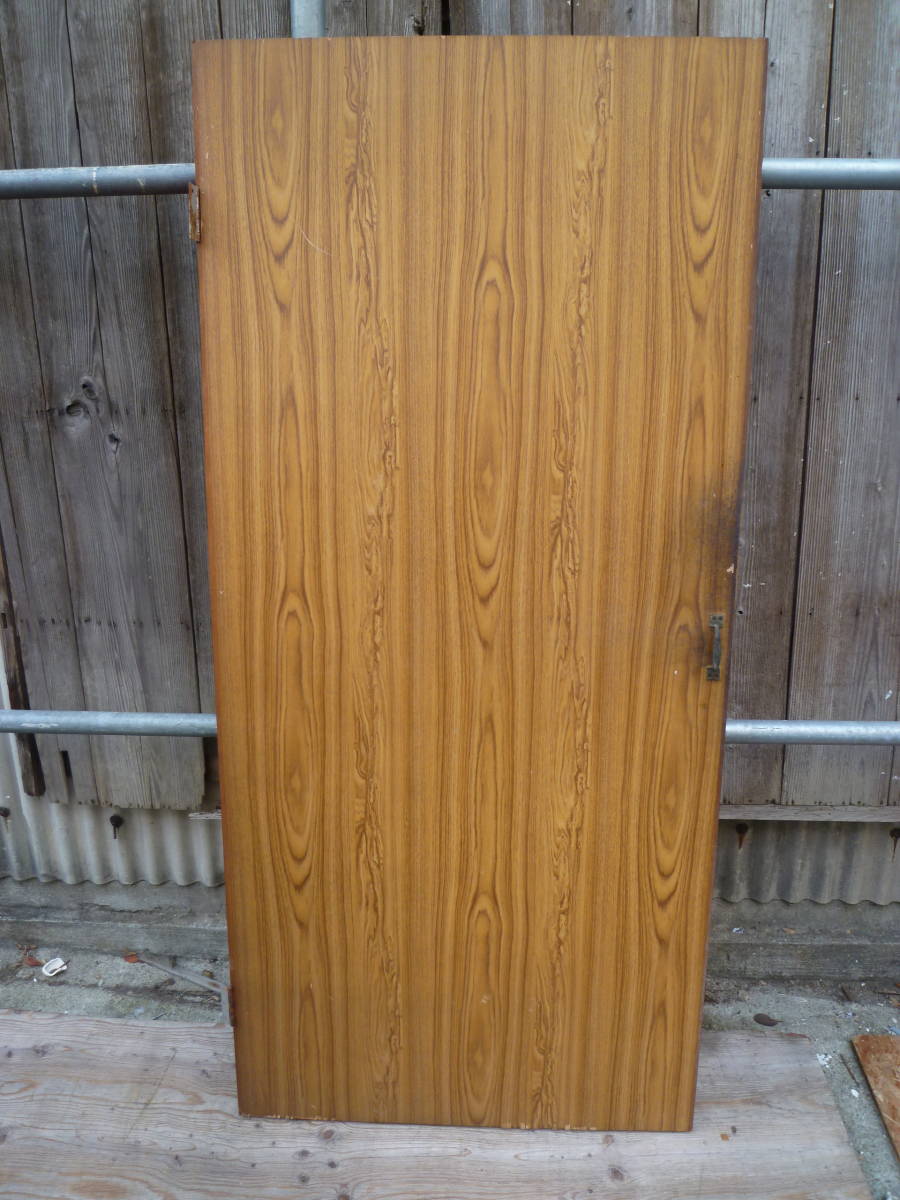 最終値下げ!M5698 木製扉 ビンテージ レトロ 蝶番付き 両面木目【送り先は会社 事務所 店舗限定】【個人様は西濃運輸局留め】(3011) 拍卖