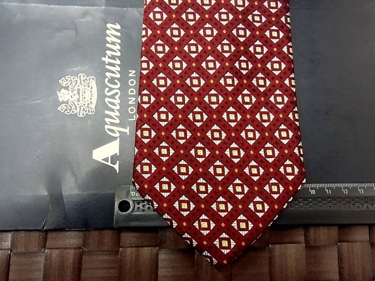 【良品】y9006☆アクアスキュータムのネクタイ☆拍卖