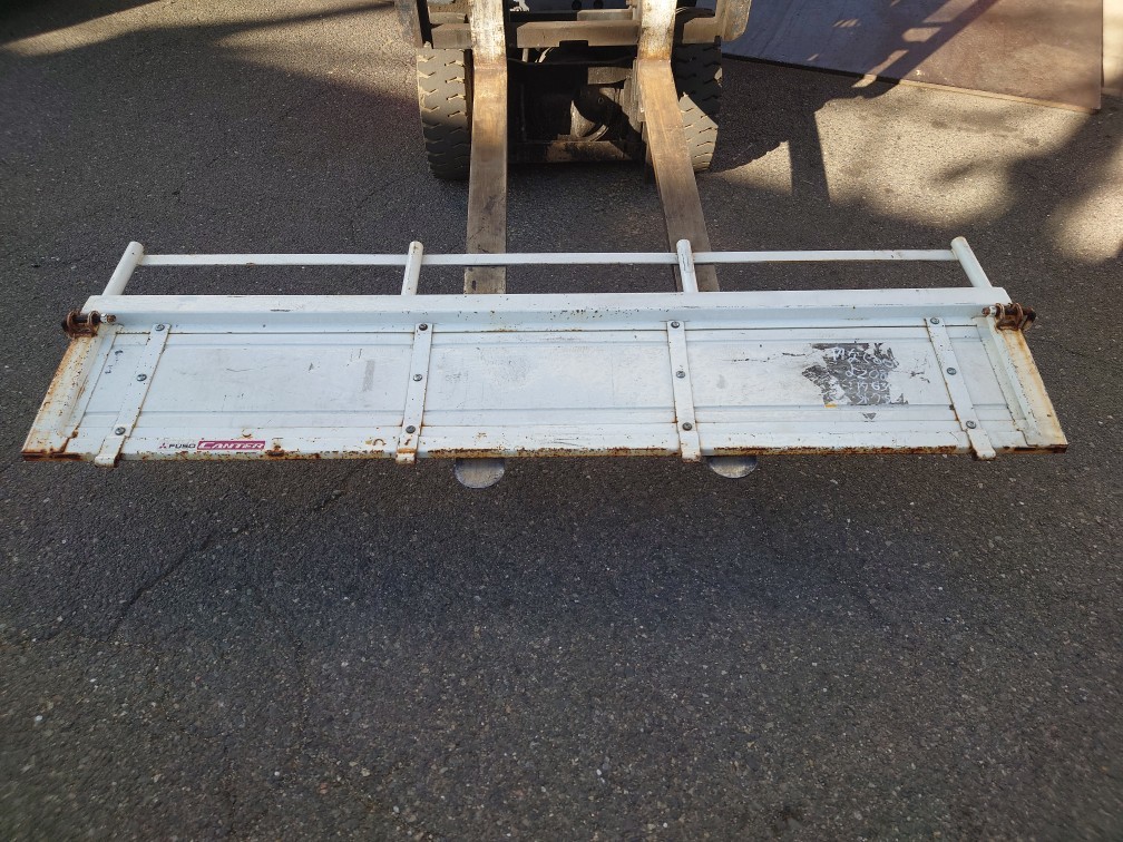 あおり リアゲート ワイド 幅広 平ボディ 平ボテ 2,080×620 三菱 キャンター トラック 2023111804 拍卖