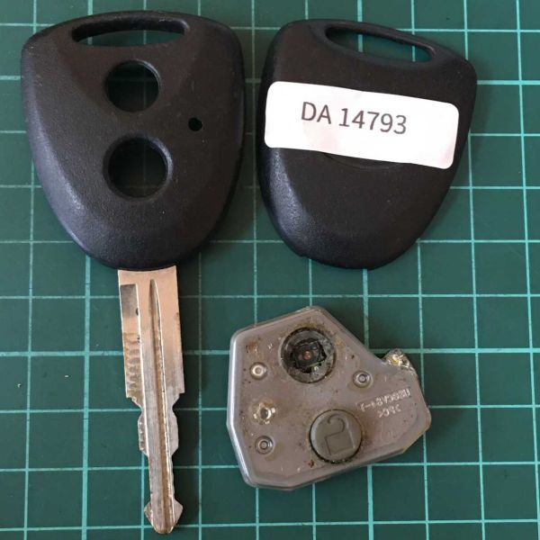 DA14793 ランプ点灯無し ダイハツ 純正 キーレス ムーヴ タント ミラ ミライース ミラココア ブーン スバル ステラ等 黒ボタン 2ボタン拍卖