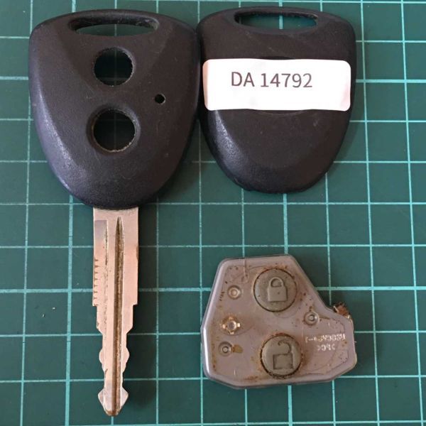 DA14792 ランプ点灯無し ダイハツ 純正 キーレス ムーヴ タント ミラ ミライース ミラココア ブーン スバル ステラ等 黒ボタン 2ボタン拍卖