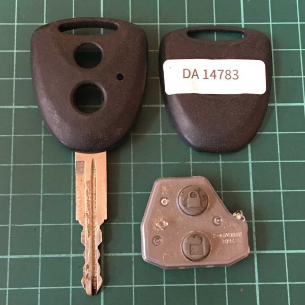 DA14783 ランプ点灯無し ダイハツ 純正 キーレス ムーヴ タント ミラ ミライース ミラココア ブーン スバル ステラ等 黒ボタン 2ボタン拍卖