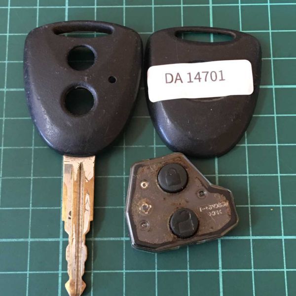 DA14701 ランプ点灯 ダイハツ 純正 キーレス ムーヴ タント ミラ ミライース ミラココア ブーン スバル ステラ等 黒ボタン 2ボタン拍卖