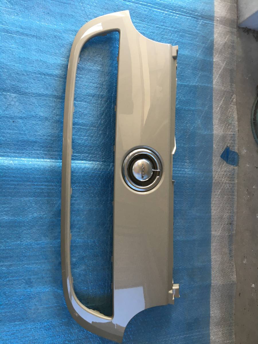 LA800S LA810S ムーヴキャンバス フロントグリル ラジエターグリル バンパーグリル 純正 53121-B2250 DAIHATSU CANBUS拍卖