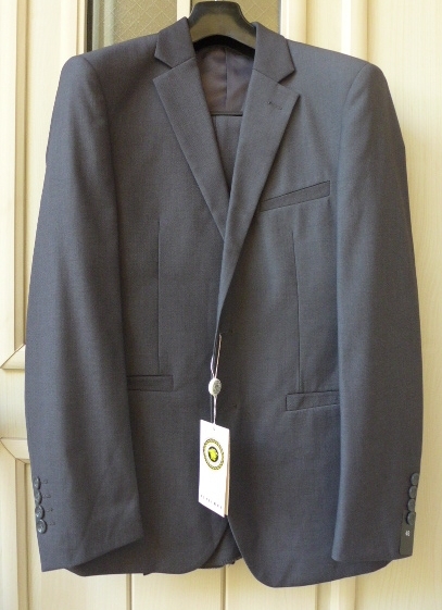☆ 未使用 イタリー製 ジャンニ ヴェルサーチ ウール 100% / 2ボタン・スーツ ☆拍卖