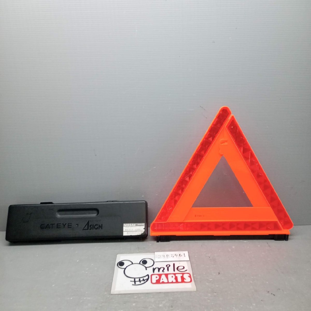 NK13/K13 マーチ 純正 三角表示板(オプション品) 2Z2-27-6/23B5961*同梱不可拍卖