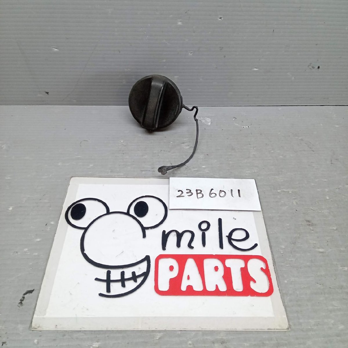 SCP90/KSP90 ヴィッツ 純正 フューエルキャップ 1B2-3-3/23B6011*同梱不可拍卖