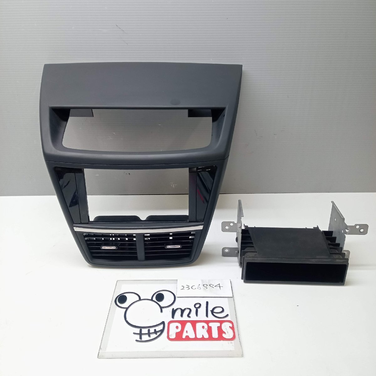 YA5 エクシーガ 純正 オーディオパネル(ステー付) 1D1-11-8/23C6884*同梱不可拍卖