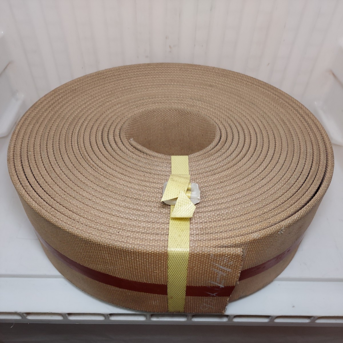 平ベルト 1m単位の出品 幅92㎜ 厚み5㎜ 未使用品 ※必ず商品説明をお読みください (こちらで落札不可、質問欄へお願いします)拍卖