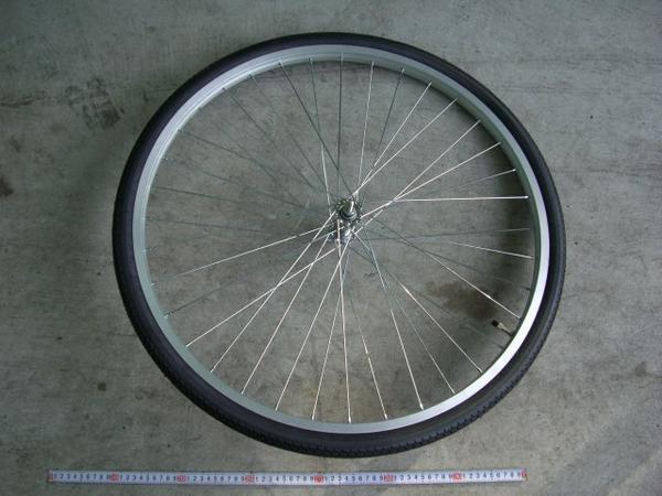 新品自転車前ホイールタイヤチューブ付き26インチ簡単包装拍卖