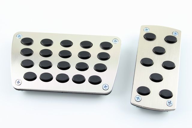 高品質 純正風ラグジュアリーアルミペダルAT用 数量限定拍卖