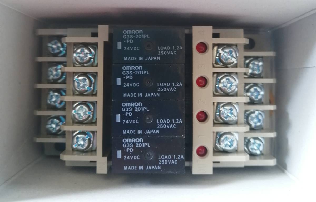 omron ターミナルSSR 4極 放熱器無し 出力適用負荷AC75-264V/0.6A 定格電圧(V):DC24 G3S4-A1 DC24拍卖