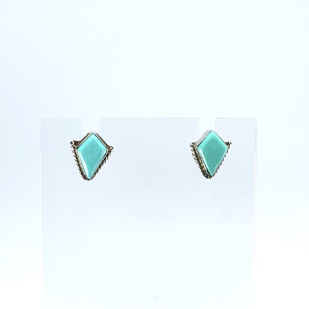 ピアス シルバー インディアンジュエリー シルバーアクセサリー 100拍卖