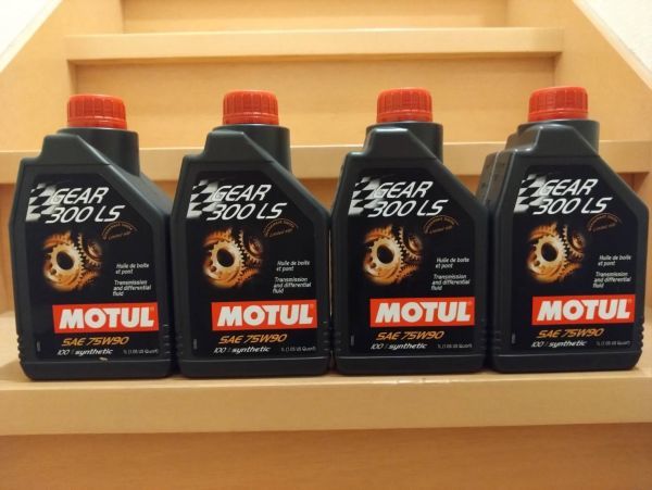 MOTUL モチュール GEAR 300 LS 75W90 1L 4缶 4本 ギア 300 LS 正規品拍卖