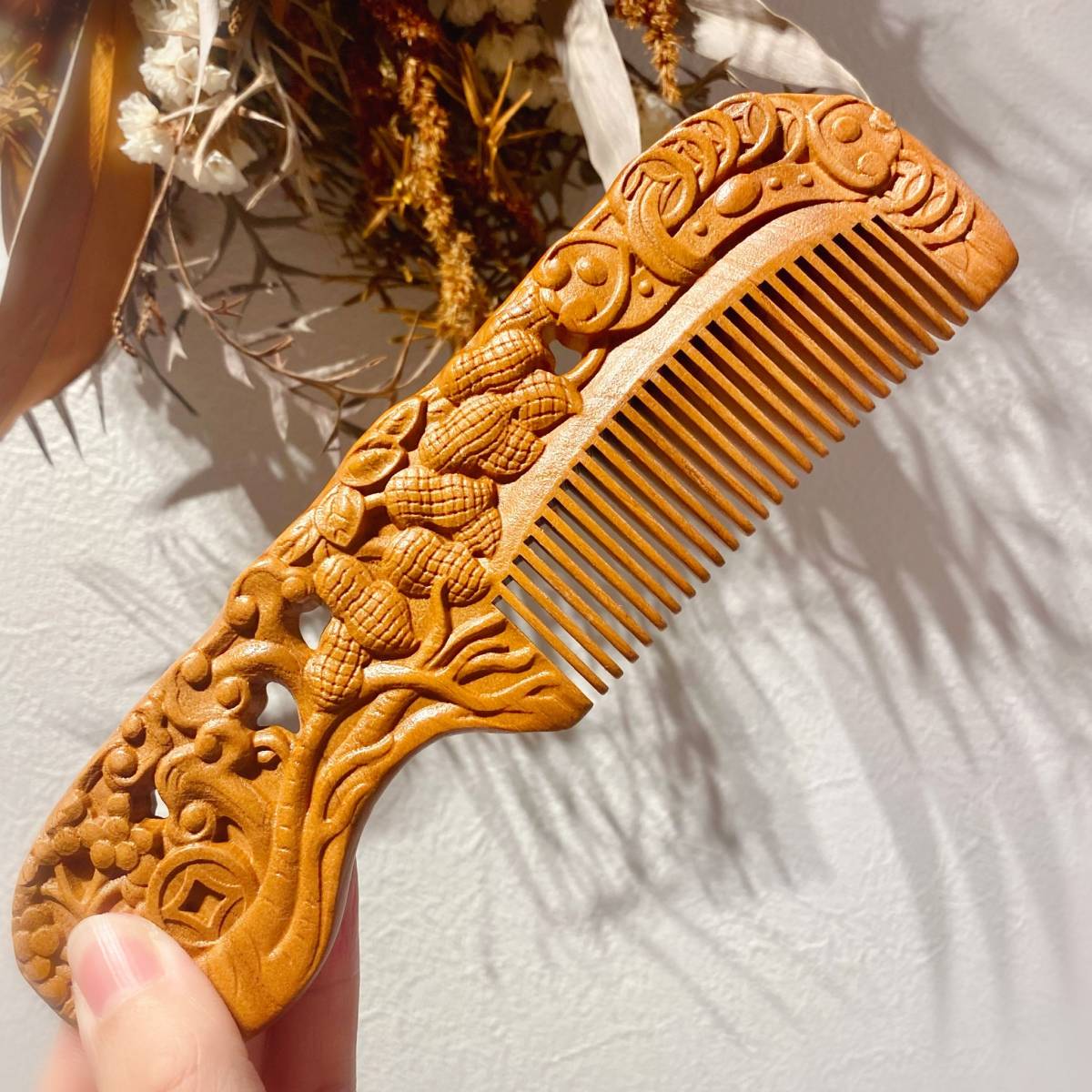 ピーナッツ 桃の木 彫刻 櫛 運気アップ 厄除け お守り プレゼント くし クシ ブラシ拍卖