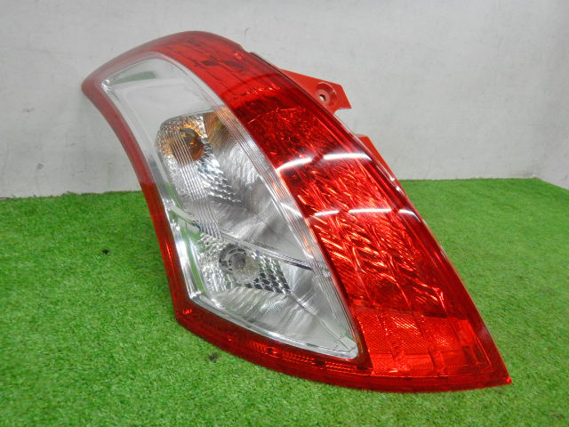 1△B】【送料記載】 スイフト ZC72S / 左テールランプ 35670-71L00 35603-71L01 / ZD72S ブレーキレンズ 【861111】拍卖