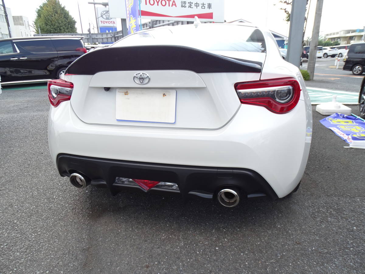 商品製造過程動画付 トヨタ 86 ZN6 スバル BRZ ZC6系 光沢 リアルカーボン 大型タイプ リアスポイラー トランクスポイラー貼り付け装着可能拍卖