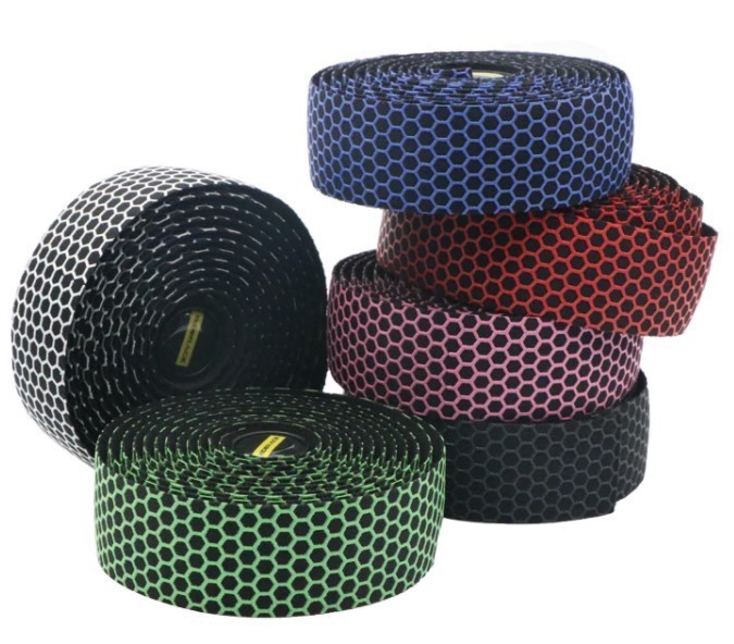 処分 高い通気性とグリップ力の高さがおすすめです 95g 一台分 ブラック/ホワイト 1110拍卖