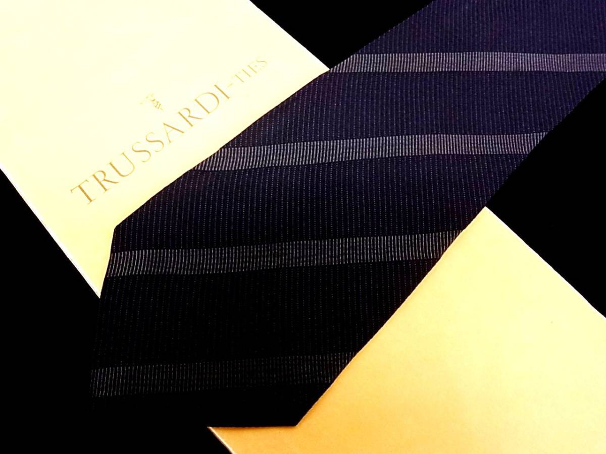 未使用に近い★№1579★ブランド名「トラサルディ」【美品限定出品★ネクタイ】拍卖