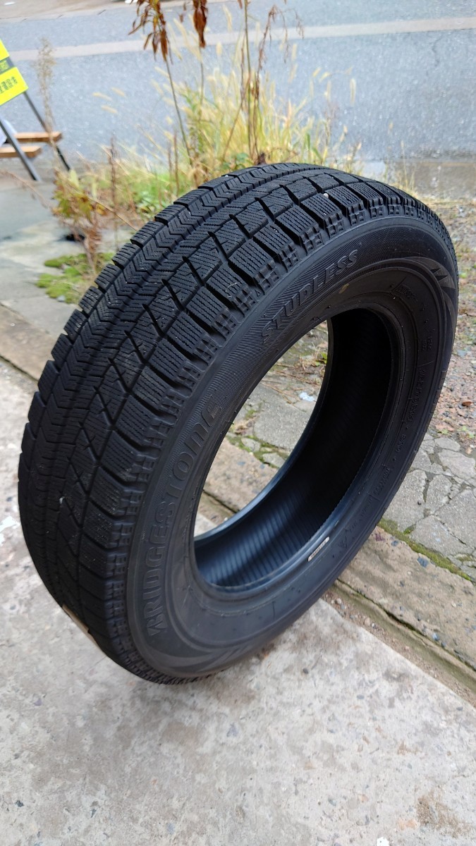 スタッドレスタイヤ スタッドレス ブリジストン BS VRX 165 70 14 2018年製 バリ山 1本のみです拍卖
