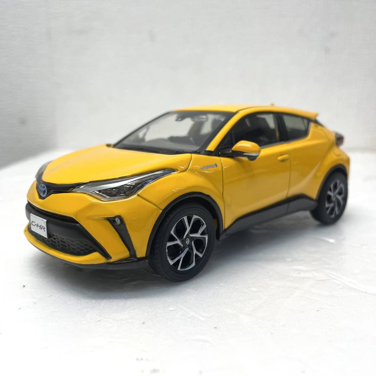 美品☆TOYOTA トヨタ純正☆非売品☆カラーサンプル☆10.50系 C-HR☆後期☆イエロー.5A3☆ミニカー拍卖