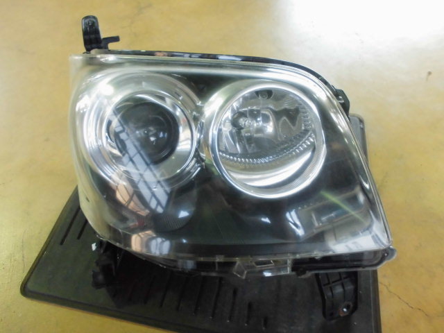H19 ダイハツ ムーヴ L175S 右 ヘッド ライト HID 中古品拍卖