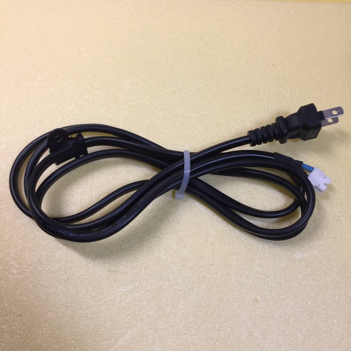 □TOSHIBA 東芝 REGZA レグザ 58Z20X 58型 液晶 テレビ ACアダプター 電源コード 電源ケーブル拍卖