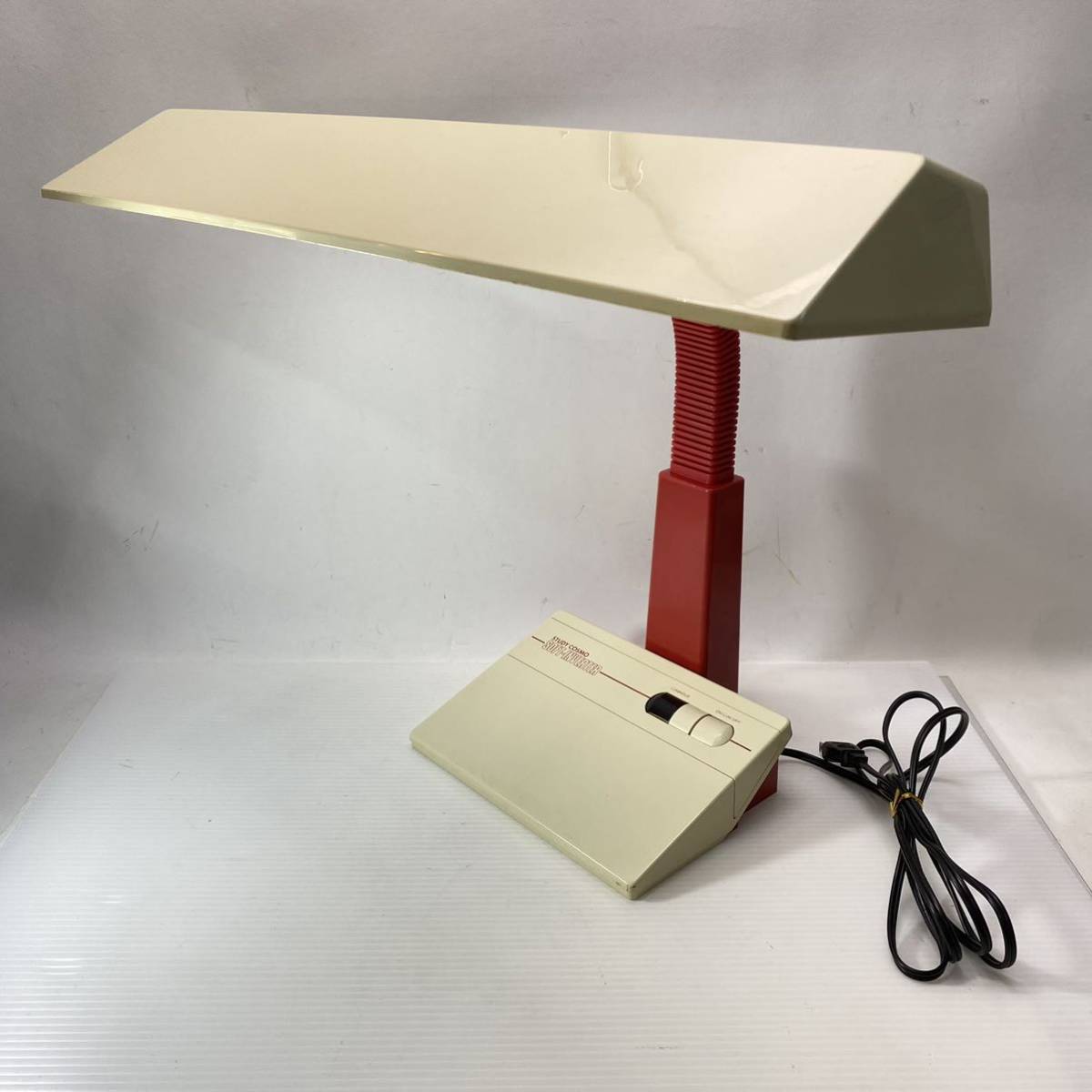 NEC デスクスタンド ライト 照明 蛍光灯 常夜灯 レトロ 古道具 当時物 動作品拍卖