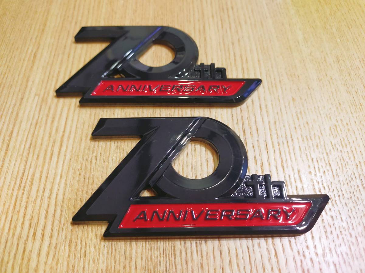 【新品未使用】70周年アニバーサリーエンブレム 2個 トヨタランドクルーザー用 LC300 LC100 LC200 LC70 LC76 FJ79 サイドリア 3D拍卖