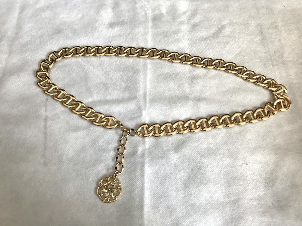 中古 30年以上前 チェーンベルト 金具 ベルト チェーン 金色 ゴールドカラー フリーサイズ 82cm レディース 女性用 レトロ ヴィンテージ /3拍卖