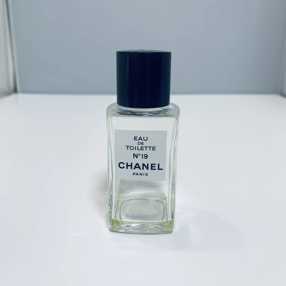 K0553 CHANEL シャネル No19 オードトワレ たぶん50ml 空瓶拍卖
