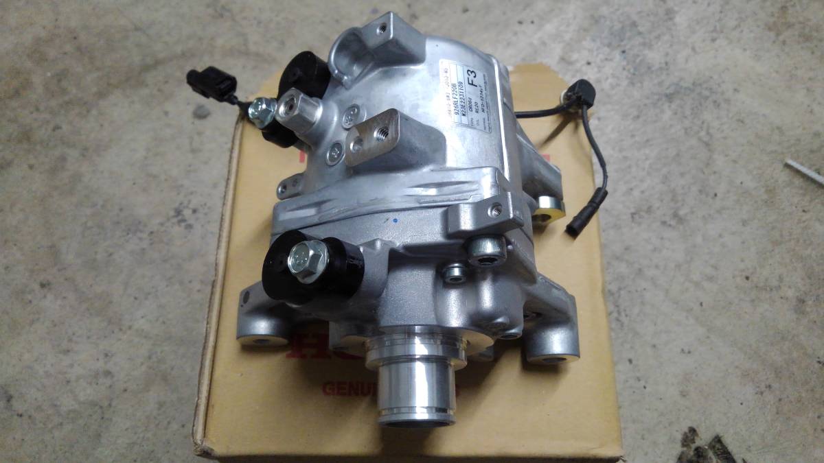 新品 ホンダ N-BOX/N-WGN 純正 エアコン コンプレッサー 38810-6W3-J01拍卖