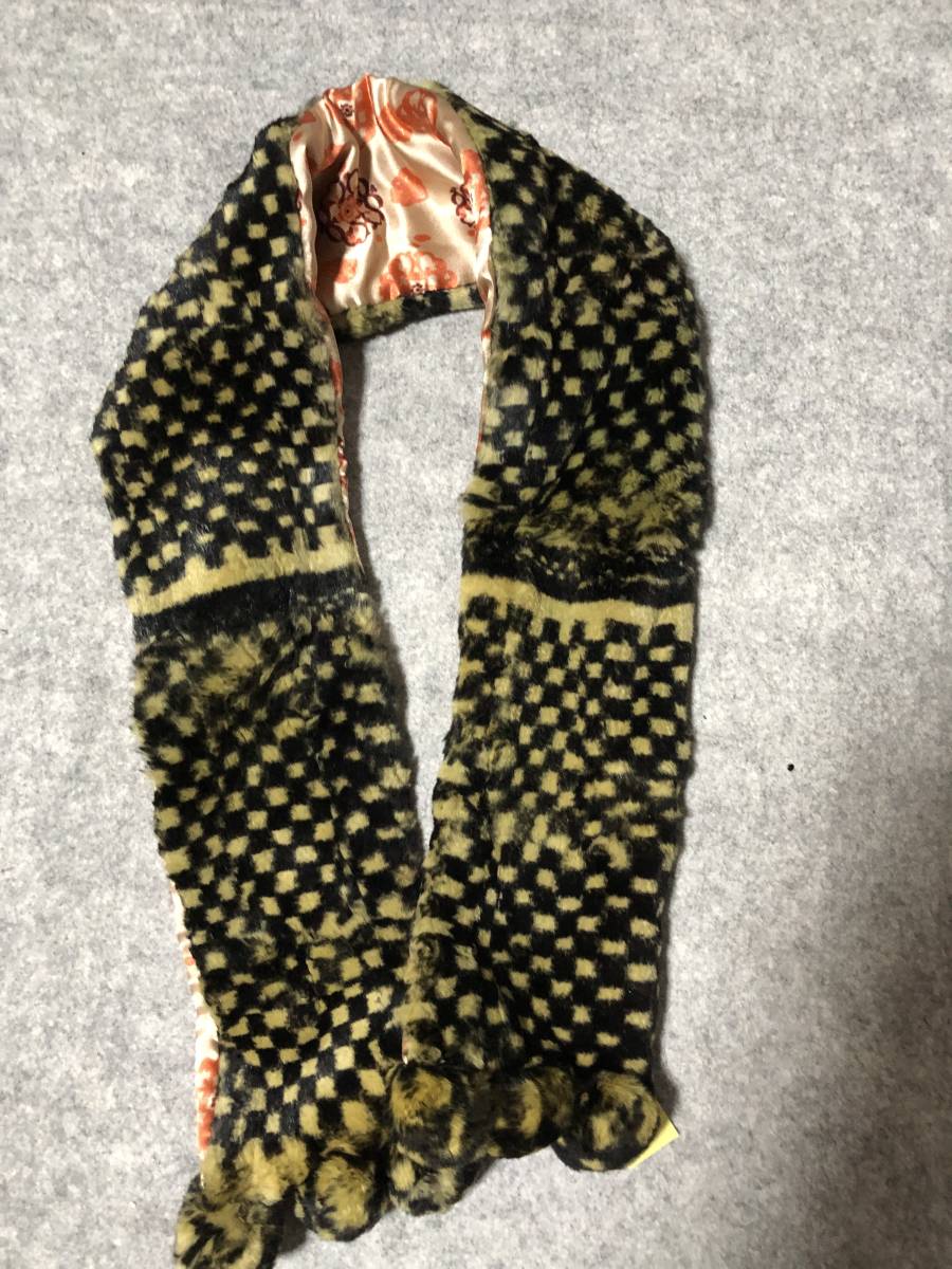 新品●未使用 保管品 ラムファー マフラー ふわふわ可愛い 個性的 フラグ柄?拍卖