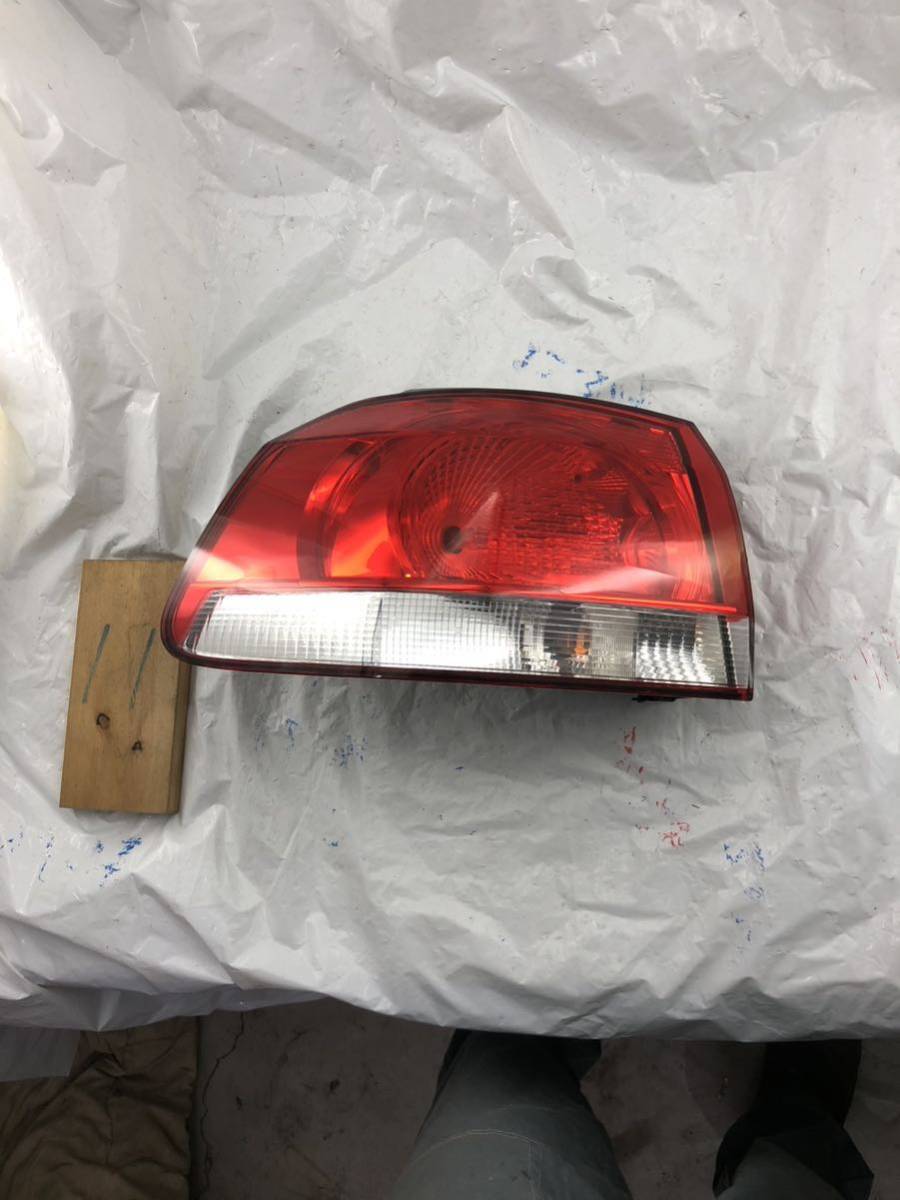 g11.7 VW ゴルフ ABA-1KCAX 左テールライト/左テールランプ Valeo 89078560 左側助手席側拍卖