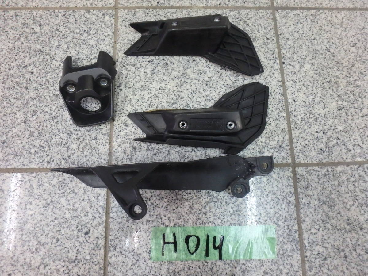 H014 ★ドゥカティ SS937S スーパースポーツ S 純正 プラスチック 4601E262A、80610411A、80610421A ★中古拍卖