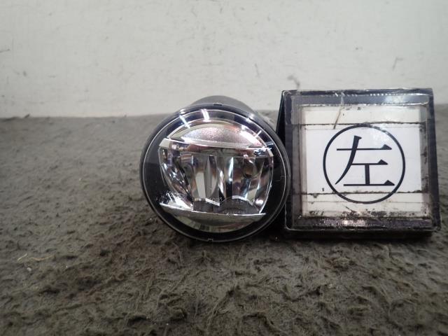 ムーヴ DBA-LA160S 左フォグランプ B79 81220-B2480拍卖