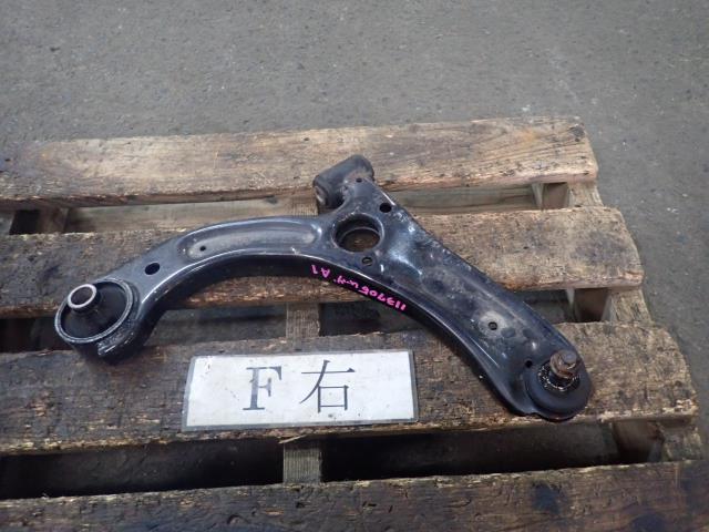 ムーヴ DBA-LA160S 右フロントロアアーム B79 48068-B2200拍卖