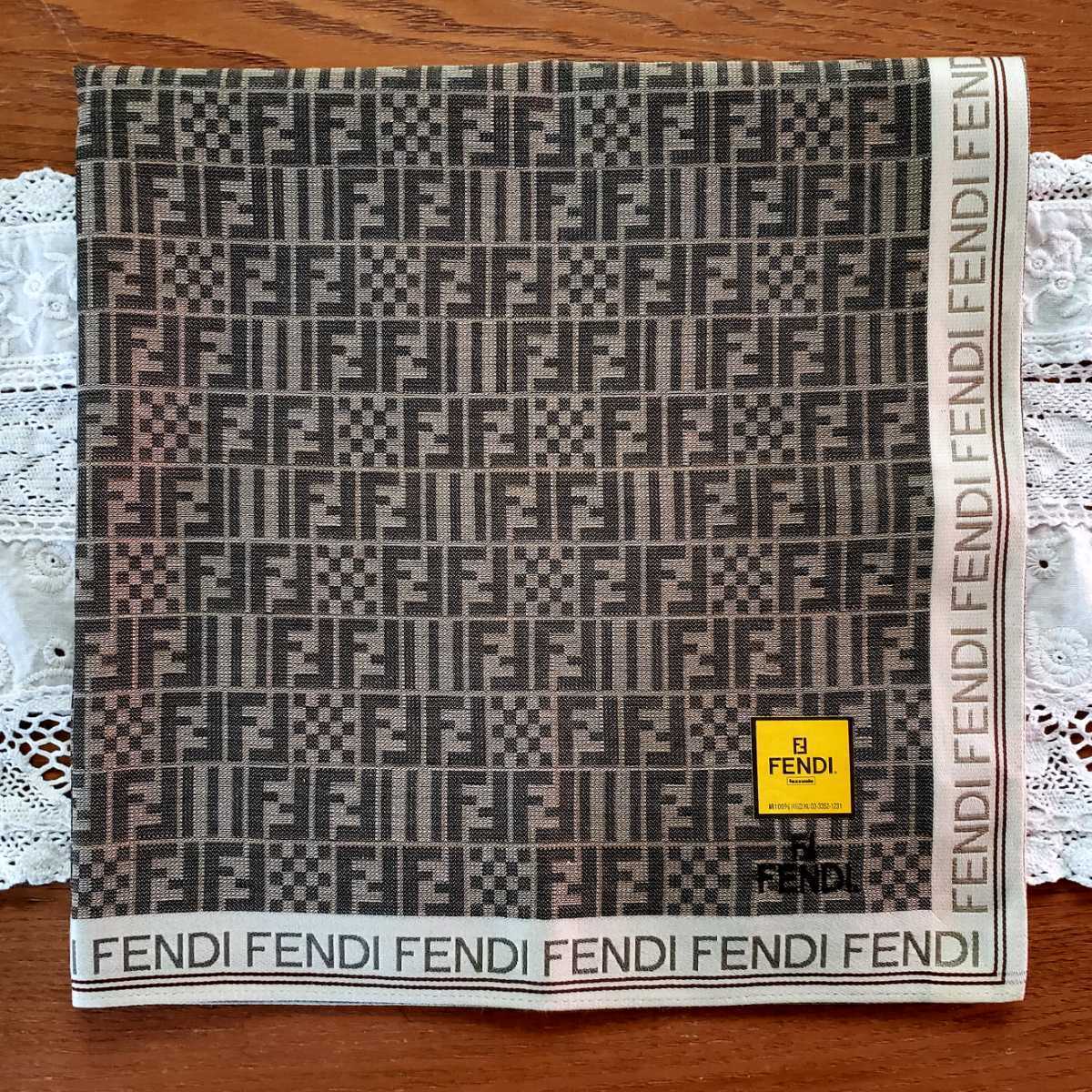FENDI フェンディ ハンカチ 新品 拍卖