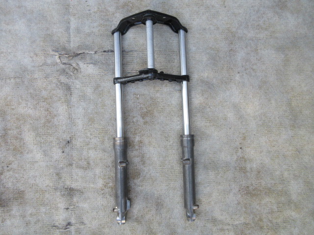 ホンダ R&P 純正 フロントフォーク 27パイ ステム トップブリッジ付き拍卖